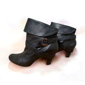 Report Black Boots for Women